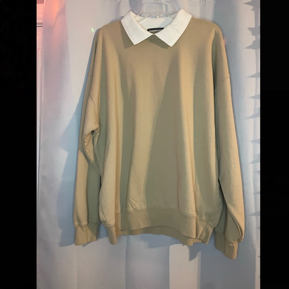 Brandy Melville Erica collard sweatshirt